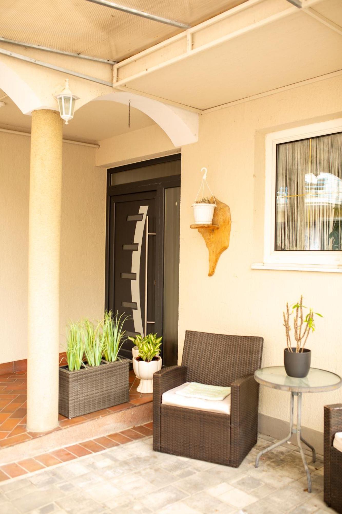 Huerkecz Apartmanhaz Hévíz Exteriör bild